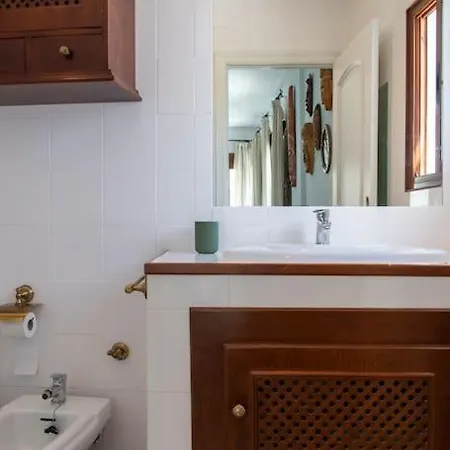 Mezquita Con Parking Gratuito Apartment