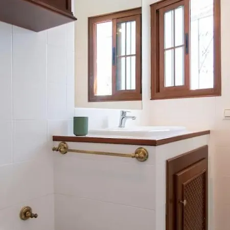 Mezquita Con Parking Gratuito Apartment *